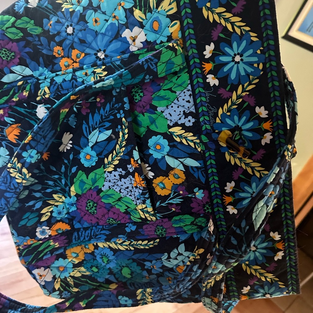 Large Vera Bradley Tote - Picture 2 of 3